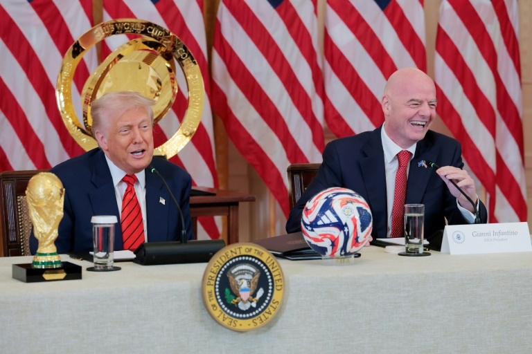 Infantino and Trump -- handshakes, warmth and a mutual interest