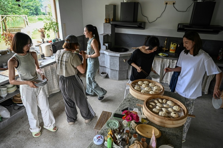 Rooms of their own: women-only communities thrive in China