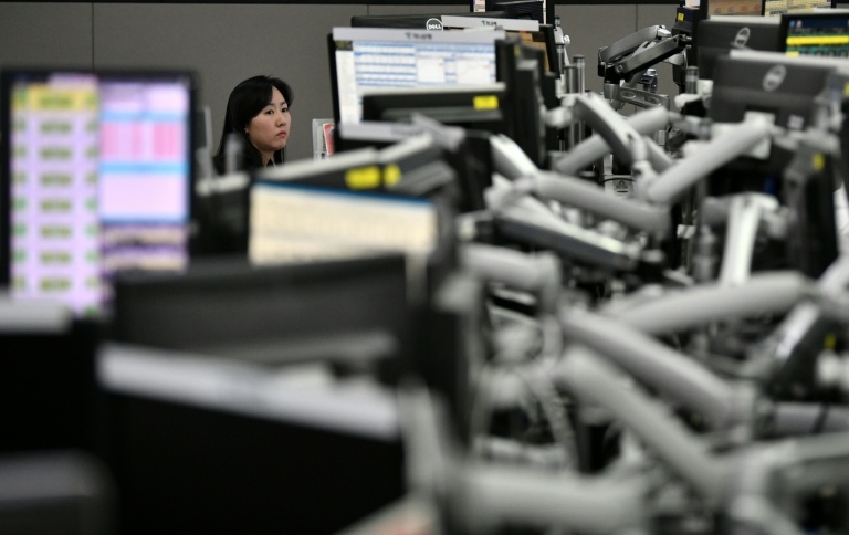 Most Asian markets rise as US data feeds rate-cut hopes