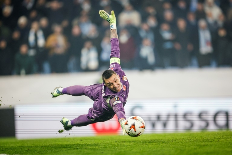 'Legend' Muslera bids farewell to Galatasaray after 551 appearances