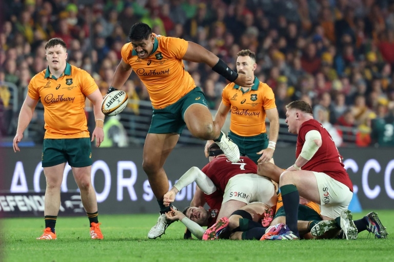 Rugby Australia relaxes 'redundant' limit on foreign-based players