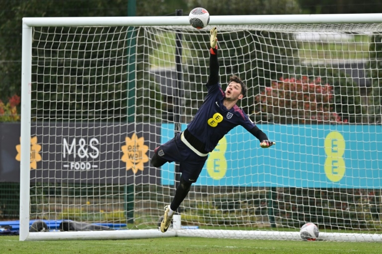 Goalkeeper Trafford returns to Man City from Burnley