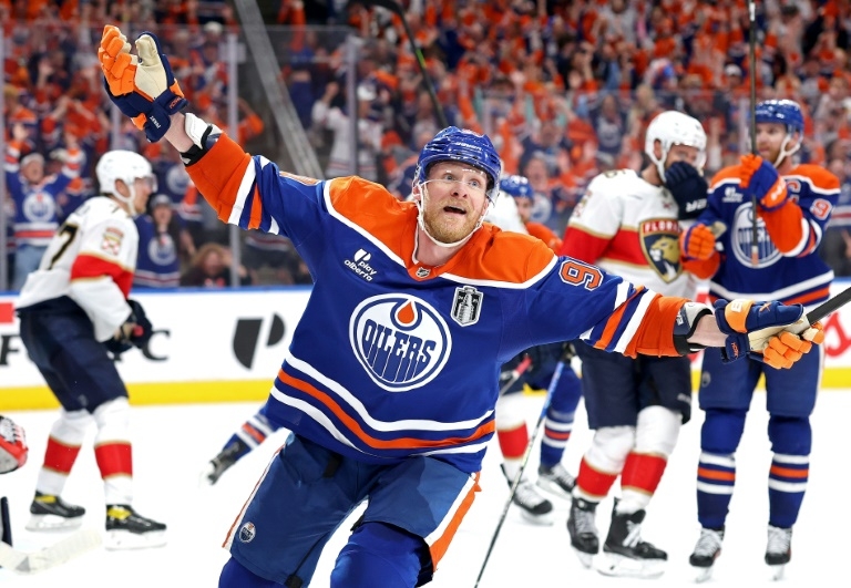 Panthers beat Oilers in double-overtime to level NHL Stanley Cup Final