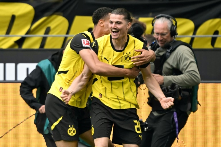 Dortmund complete escape act to snatch top-four berth