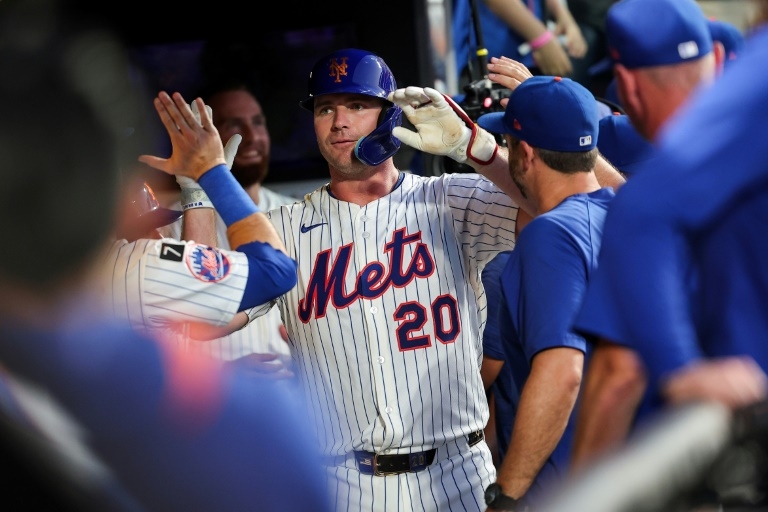 Alonso becomes MLB Mets career homer king