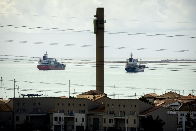 French dock workers block shipment of military material for Israel: union