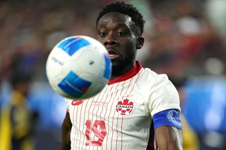 Bayern chief slams Canada Soccer again over Davies injury