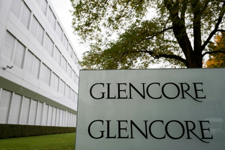 Glencore looks to leave London Stock Exchange as falls into loss