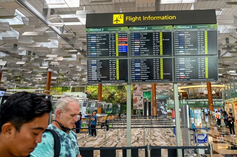 Emotions run high as power outage shuts London's Heathrow