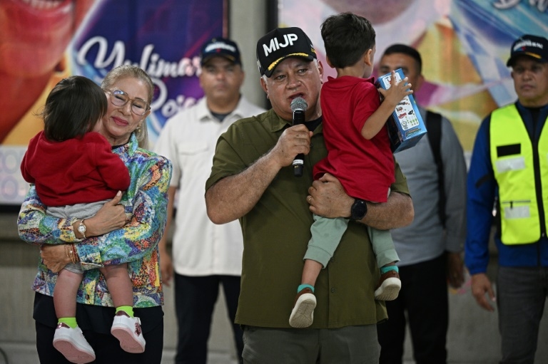 Migrants freed from El Salvador reach Venezuela in US prisoner deal