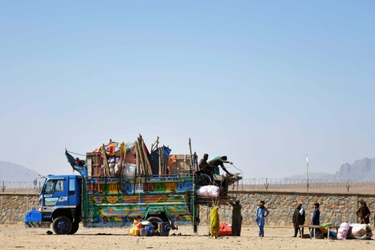 200,000 Afghans left Pakistan since deportations renewed