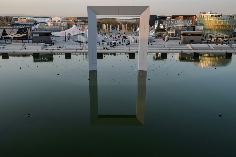 Bacteria cancels water shows at Japan's World Expo