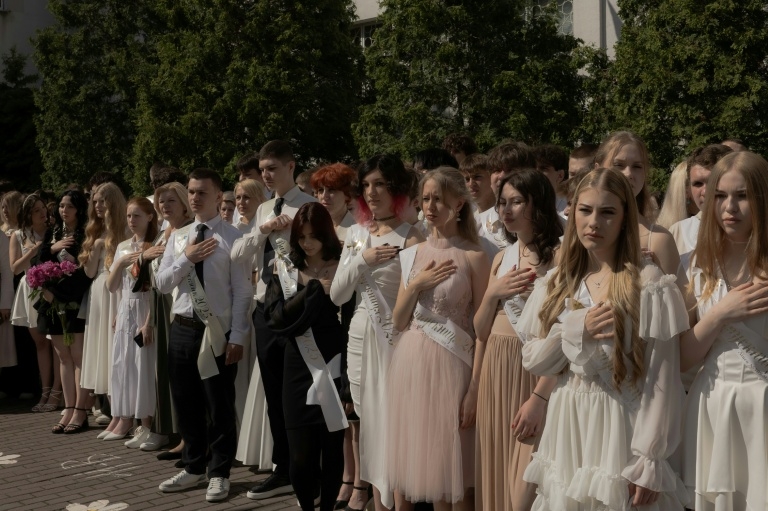 'Really worried': Ukrainian pupils mark end of school as war drags on