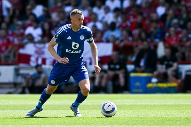 Vardy signs off in style with 200th Leicester goal