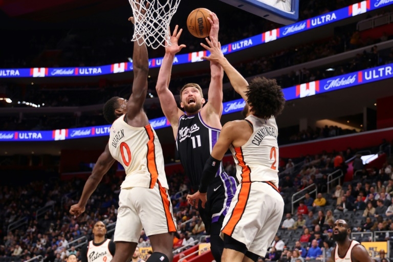 LaVine boosts Kings' postseason bid as Pistons downed