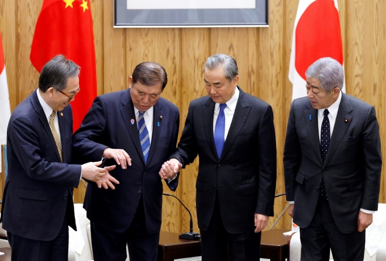 Japan, China, South Korea foreign ministers meet in Tokyo