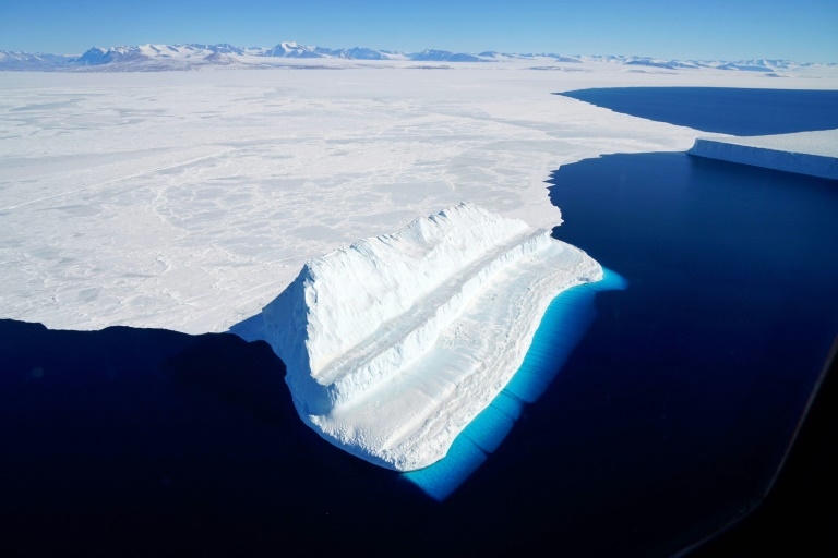How did life survive 'Snowball Earth'? In ponds, study suggests