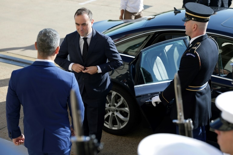US urges France to take lead on European defense