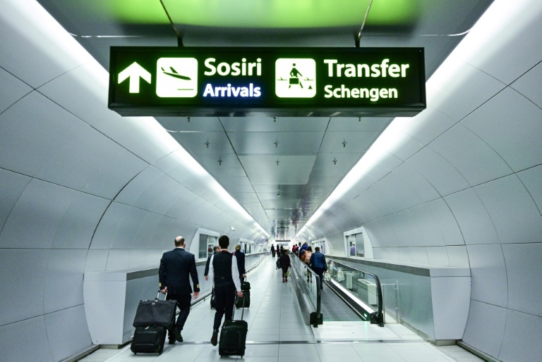 EU states look to trim compensation for flight delays
