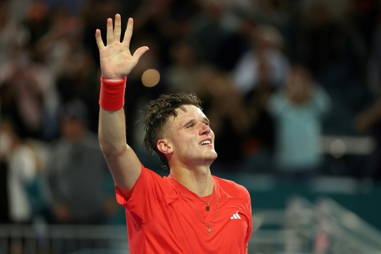 Mensik upsets Djokovic to win Miami Open