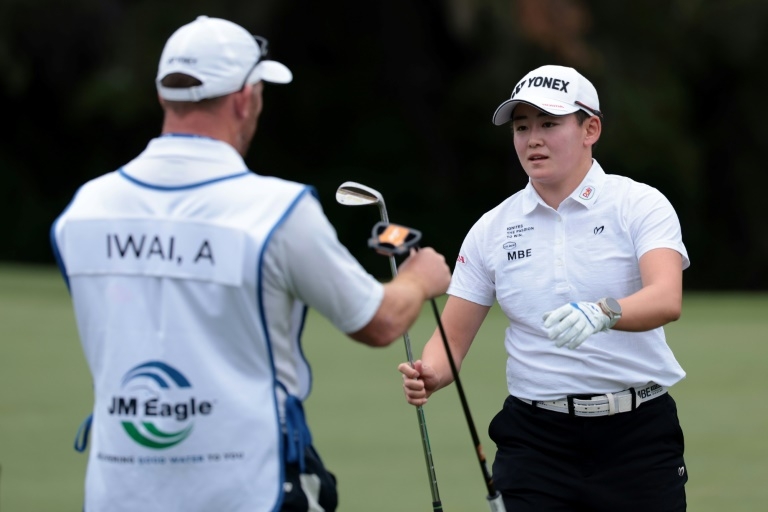 Trio share lead at tight LA Championship