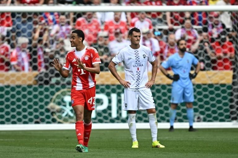 Merciless Bayern hit 10 against amateurs Auckland City at Club World Cup