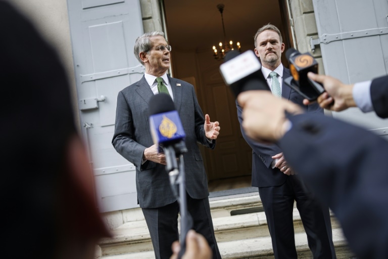 Trump signals fresh trade tensions with China