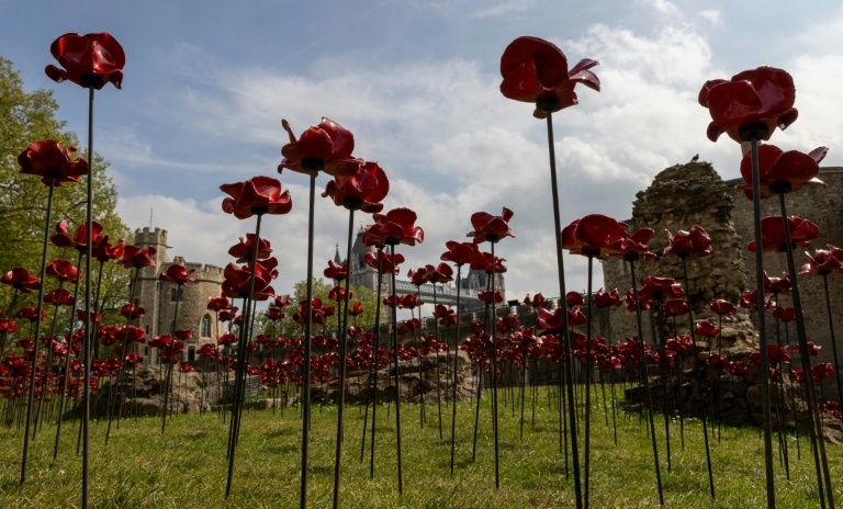 Thousands of UK children write to WWII veterans ahead of VE Day