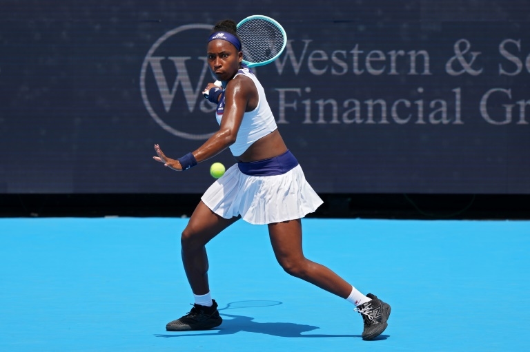 Gauff advances into Cincinnati fourth round with a walkover