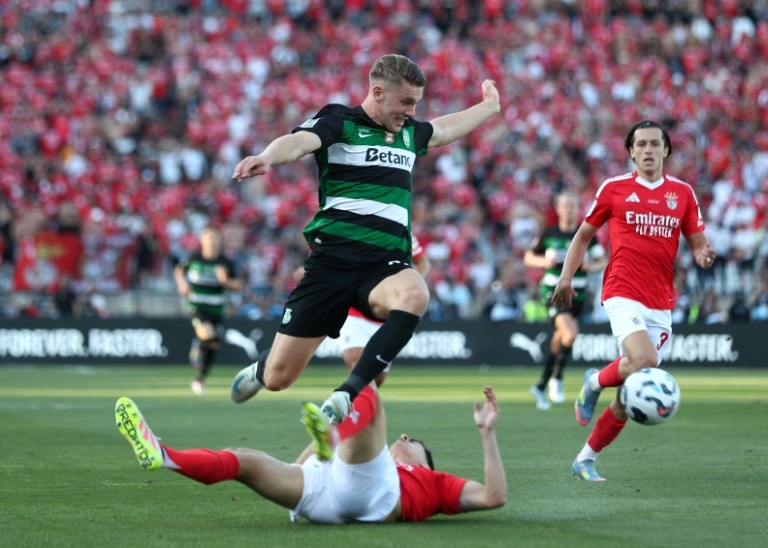 Arsenal sign Swedish international Viktor Gyokeres