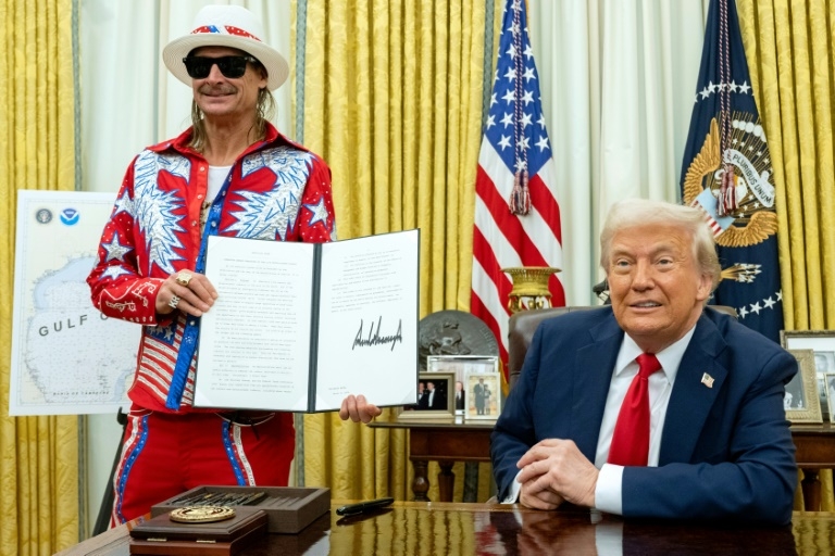 Trump signs executive order targeting ticket scalping
