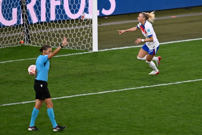 Defending champions England beat Spain on penalties to win Women's Euro 2025
