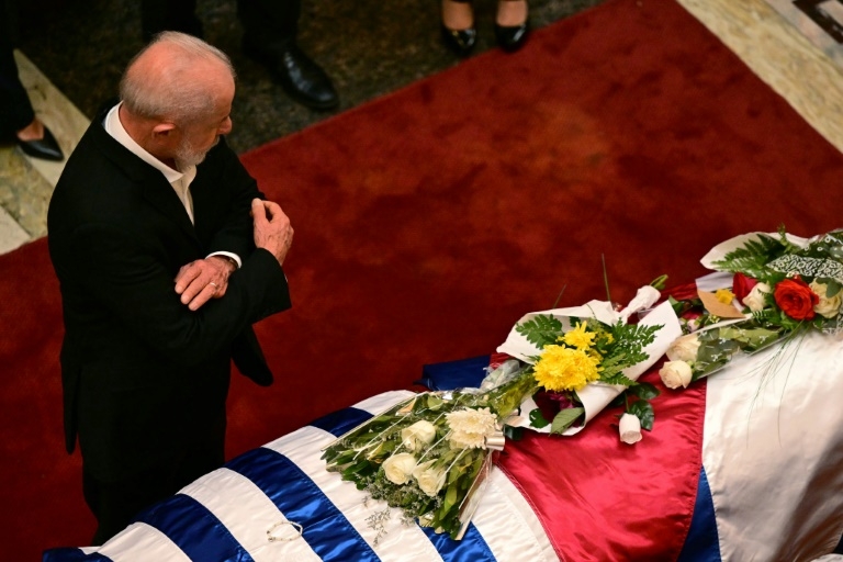 Brazil president leads final farewell to Uruguay's Mujica