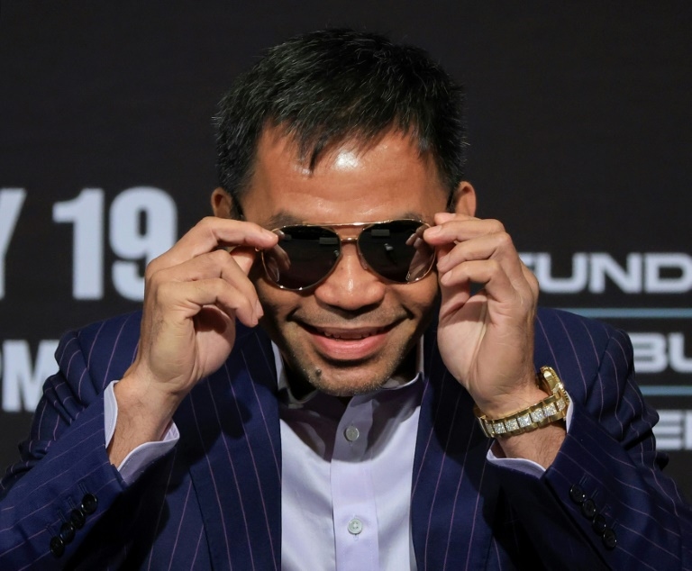 Pacquiao, Barrios make weights for Vegas showdown