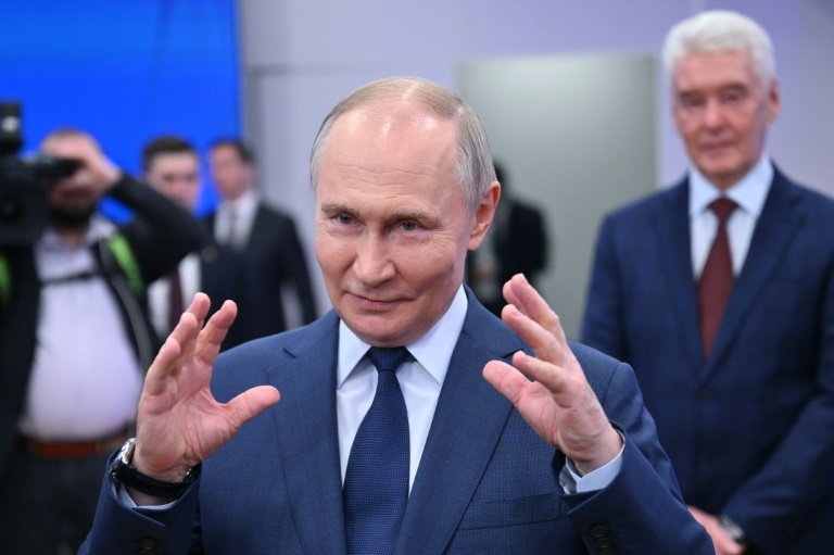 Putin praises Musk, compares him to Soviet space hero