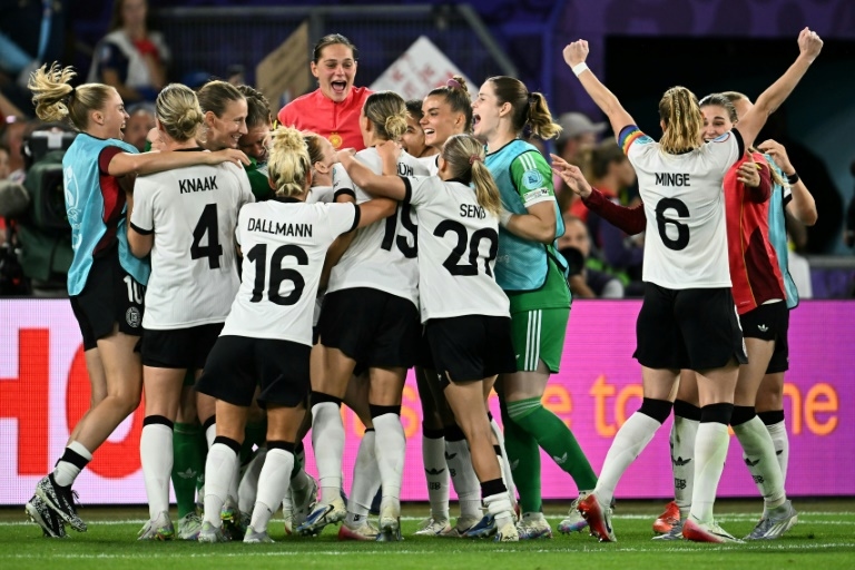 Ten-woman Germany beat France on penalties to reach Euro 2025 semis
