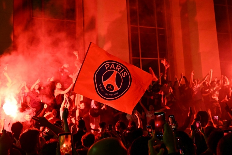 Wild celebrations in Paris for PSG's Champions League win