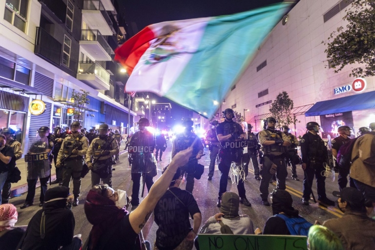Mexico's flag becomes lightning rod in Los Angeles protests