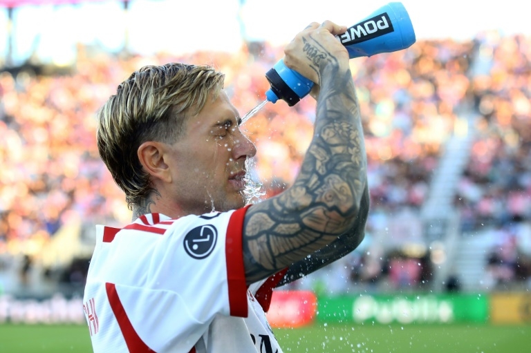 Bernardeschi double as Toronto hit Montreal for six