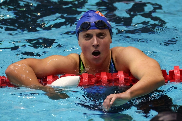 Ledecky holds off Weinstein to win 400 free at US Swimming Championships