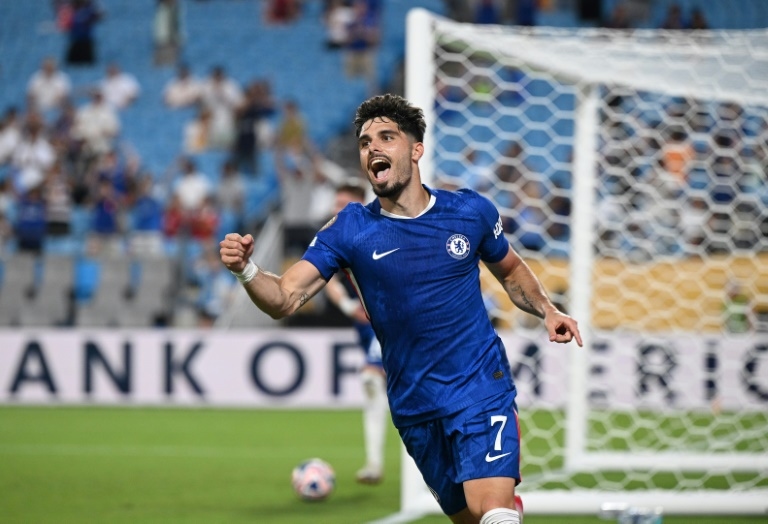 Chelsea overcome Club World Cup weather delay, set up Palmeiras quarter-final