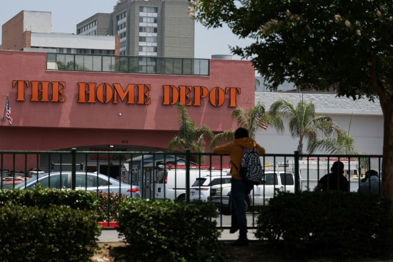 'Terrifying': Migrants fret over LA raids, but still look for work