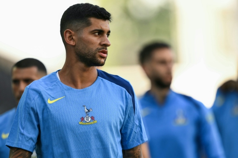 Romero replaces Son as Spurs captain