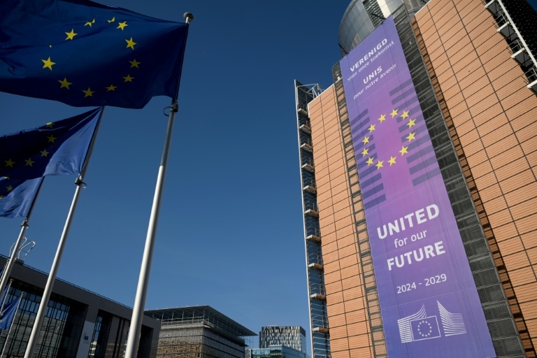 EU plans to slash red tape for medium-sized companies