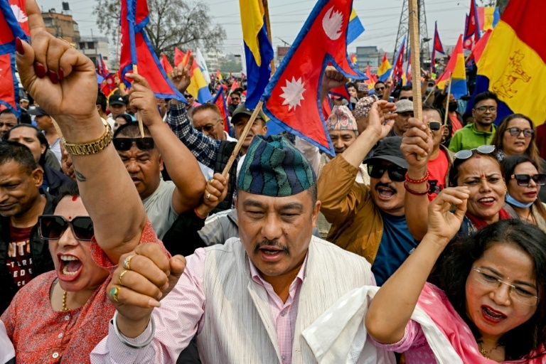 Nepal royalists seek return of king