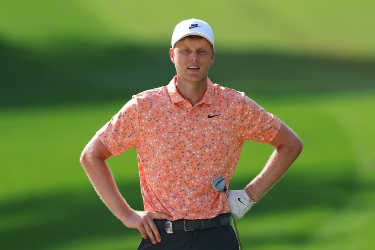Australia's Davis chases Vegas early as round two opens at PGA