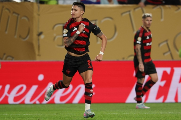 Dominant Flamengo open with victory at Club World Cup