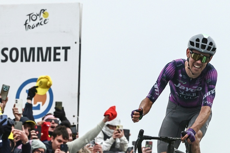 O'Connor climbs to 'brutal' Alpine stage win as Pogacar tightens grip on Tour