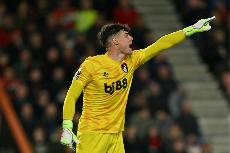 Arsenal sign goalkeeper Kepa from Chelsea
