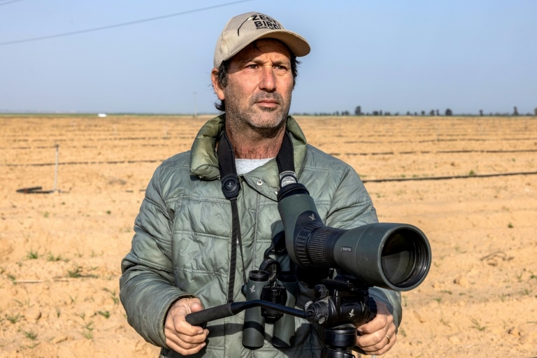 The watchers who prey on Israel's falcon poachers